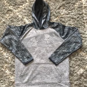 Boys under Armour XL hoodie